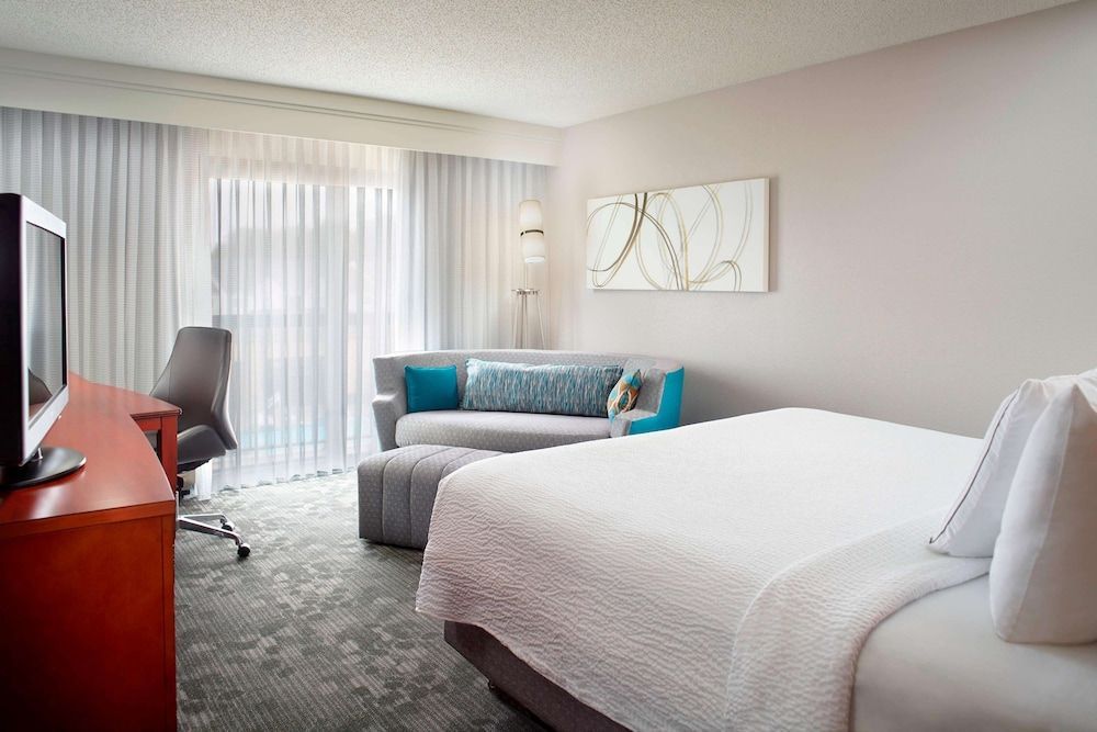 Sonesta Select Atlanta Airport North 1