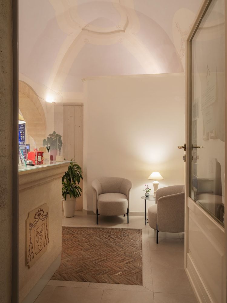 Palazzo Degli Abati 2