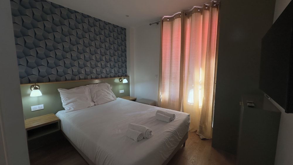 Alma Hotel 2