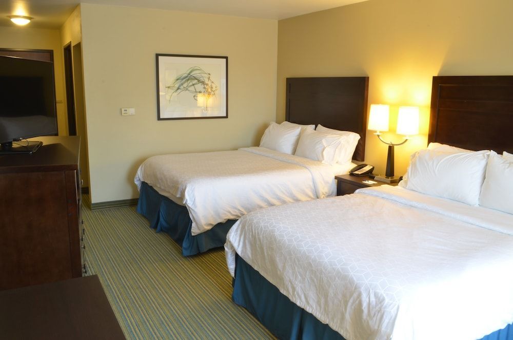 Holiday Inn Express WATERLOO-CEDAR FALLS by IHG 2
