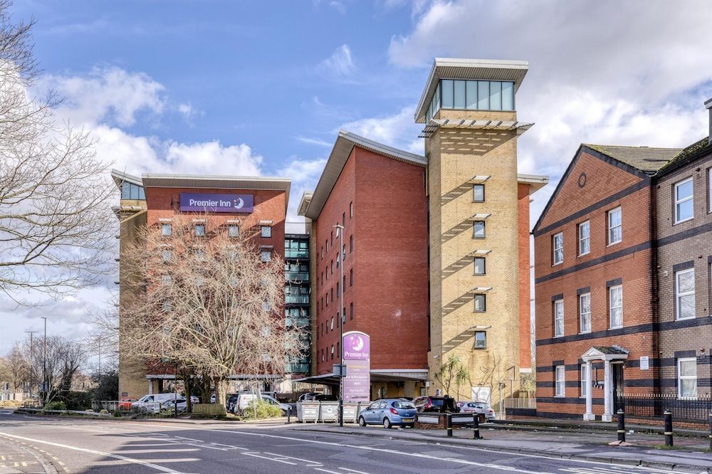 Premier Inn Southampton City Centre 1