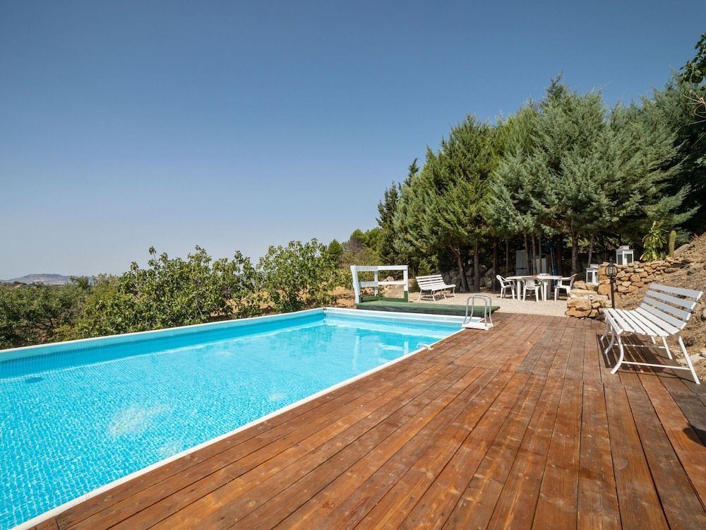Villa in Nissoria with Private Pool 1
