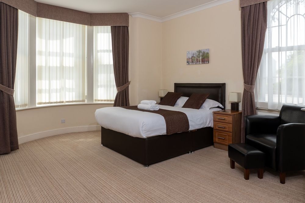 The Lawns Guest House 1