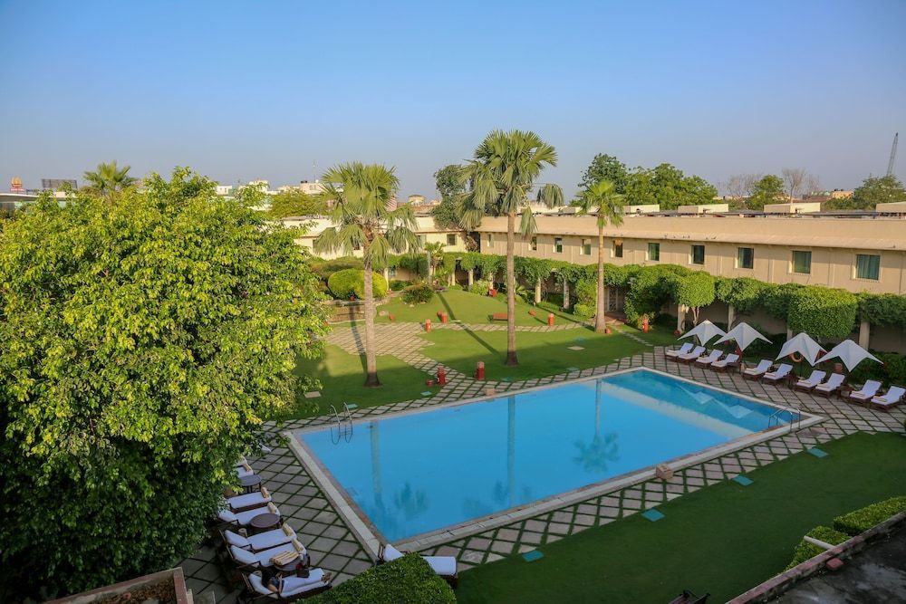 Trident Agra 1