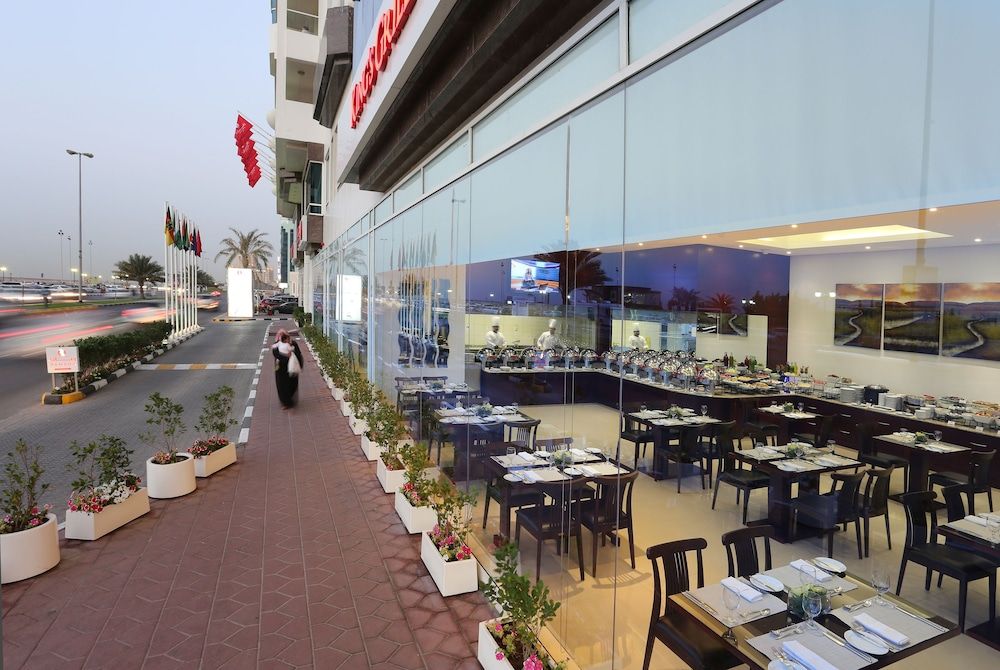 Ramada by Wyndham Beach Hotel Ajman 2