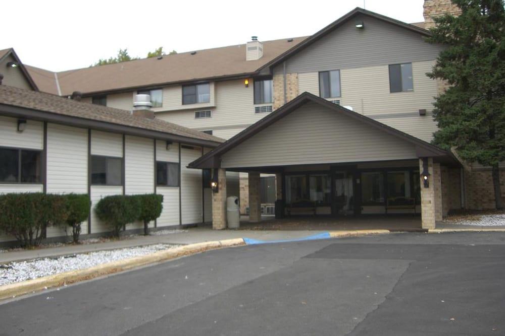 Norwood Inn And Suites - Minneapolis-St Paul Roseville 2