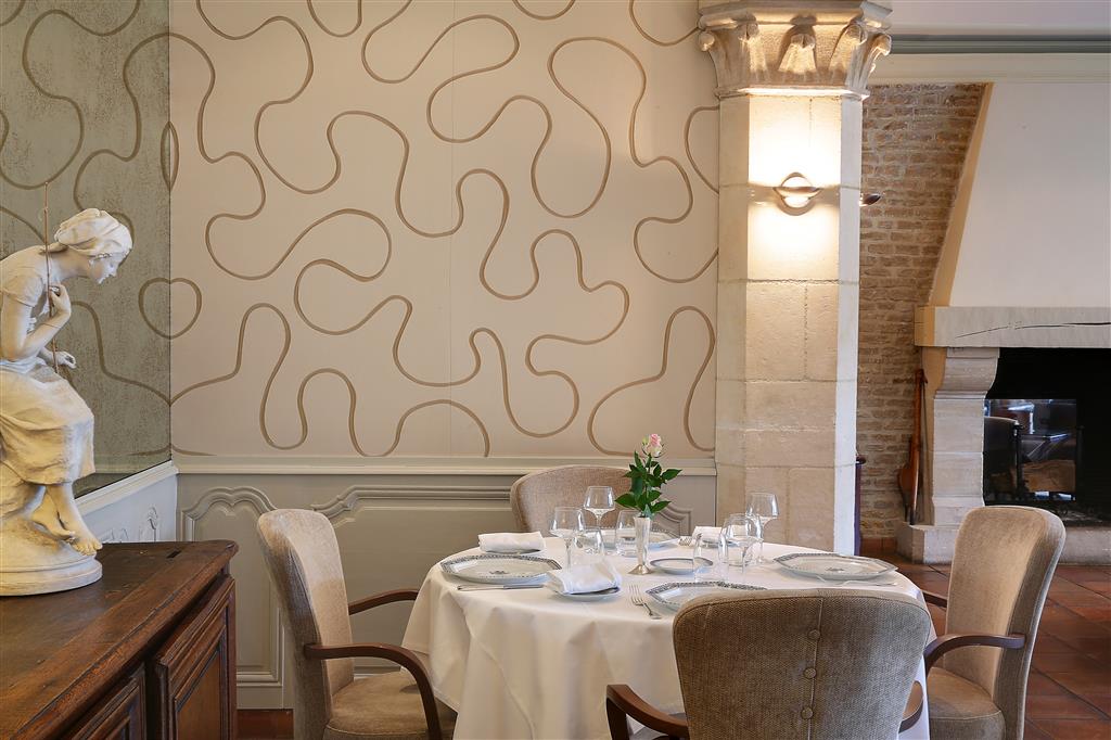 Logis Hôtel Restaurant Le Dauphin et Le Spa du Prieuré 1