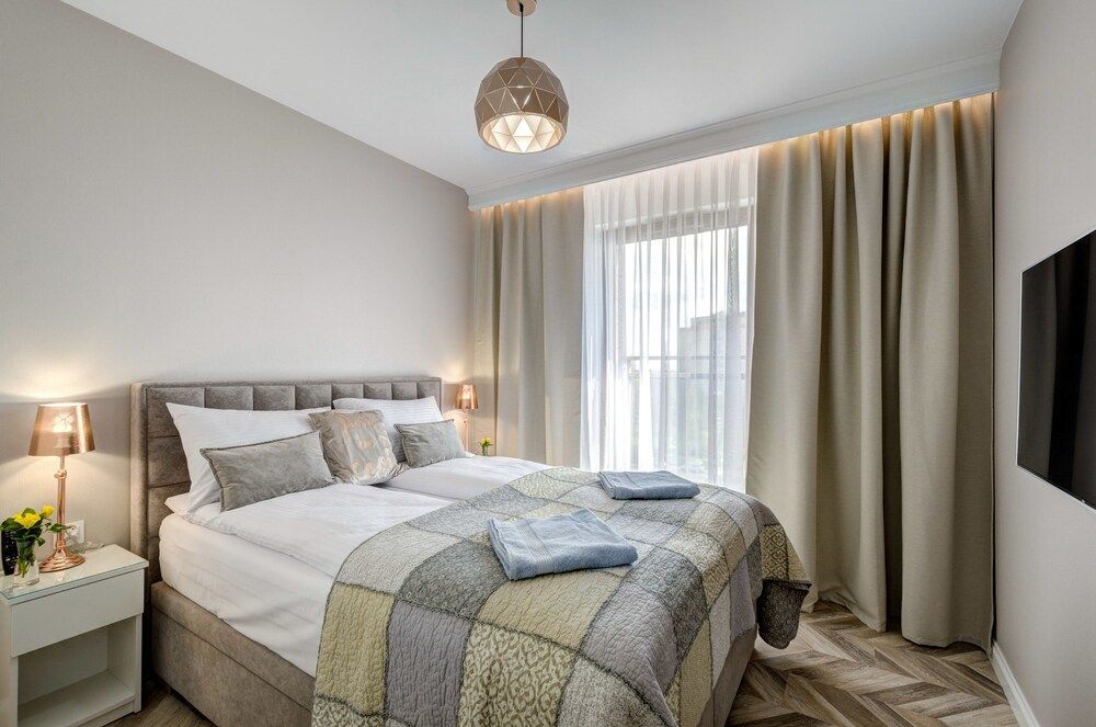 Live & Travel Apartments Number 1 2
