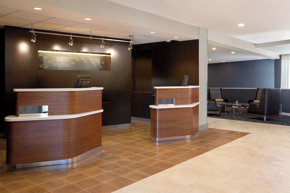 Courtyard by Marriott Palm Springs 2