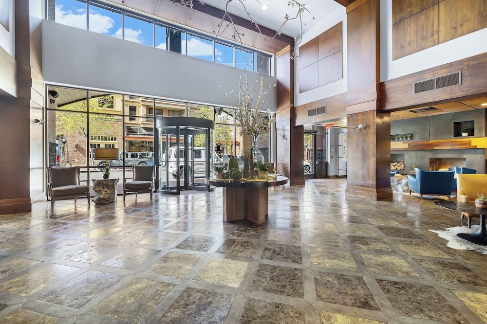 Oxford Hotel Bend 2