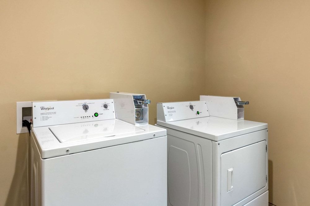 Comfort Suites Greensboro-High Point 1