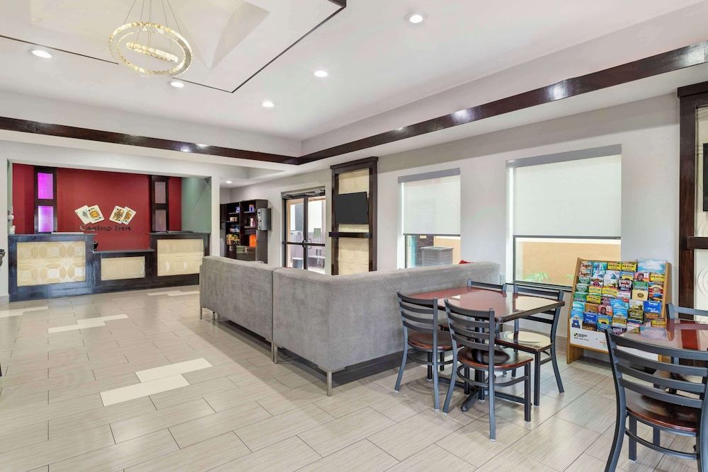 Best Western Casino Inn 2