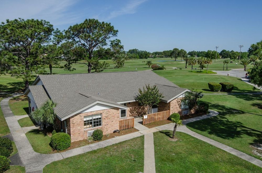 Cottages on the Green 1