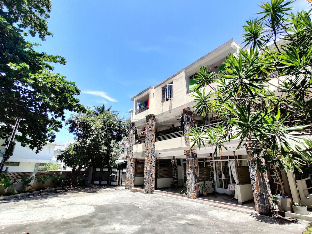 Pereybere Beach Apartments 1