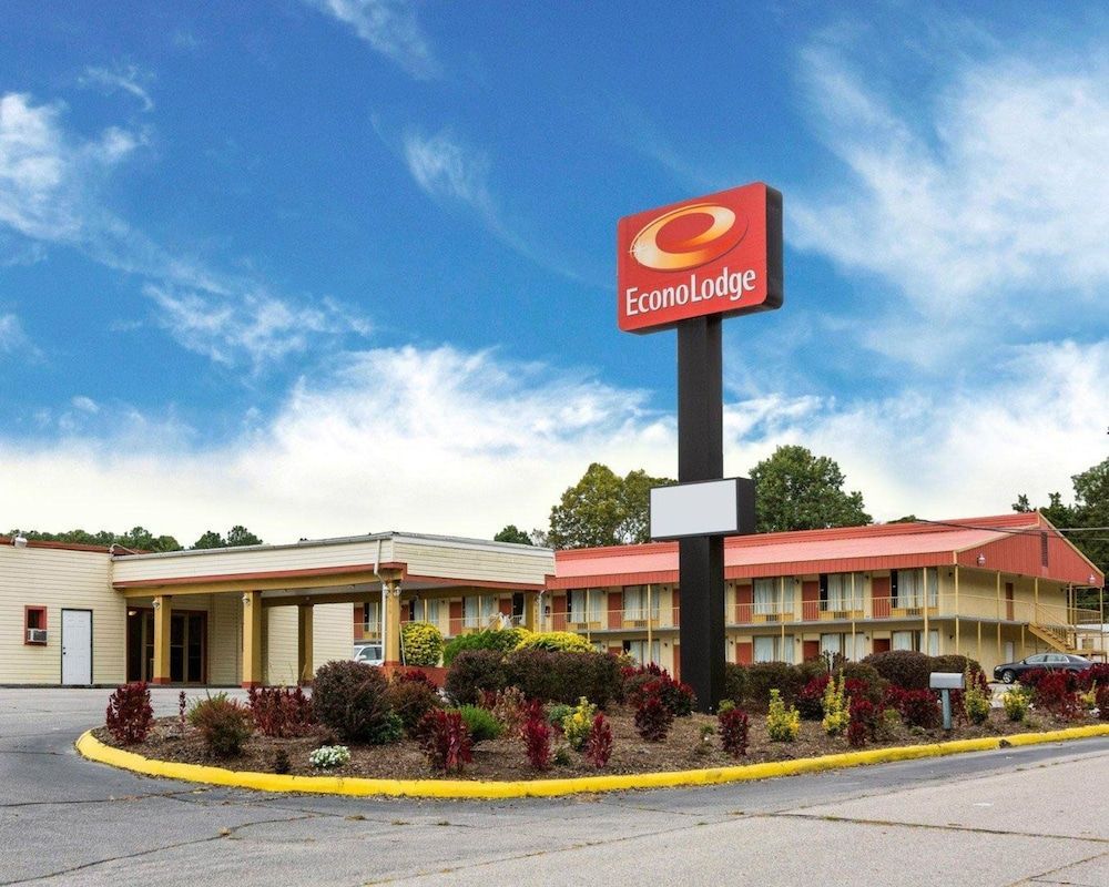 Econo Lodge Petersburg - Fort Lee 1