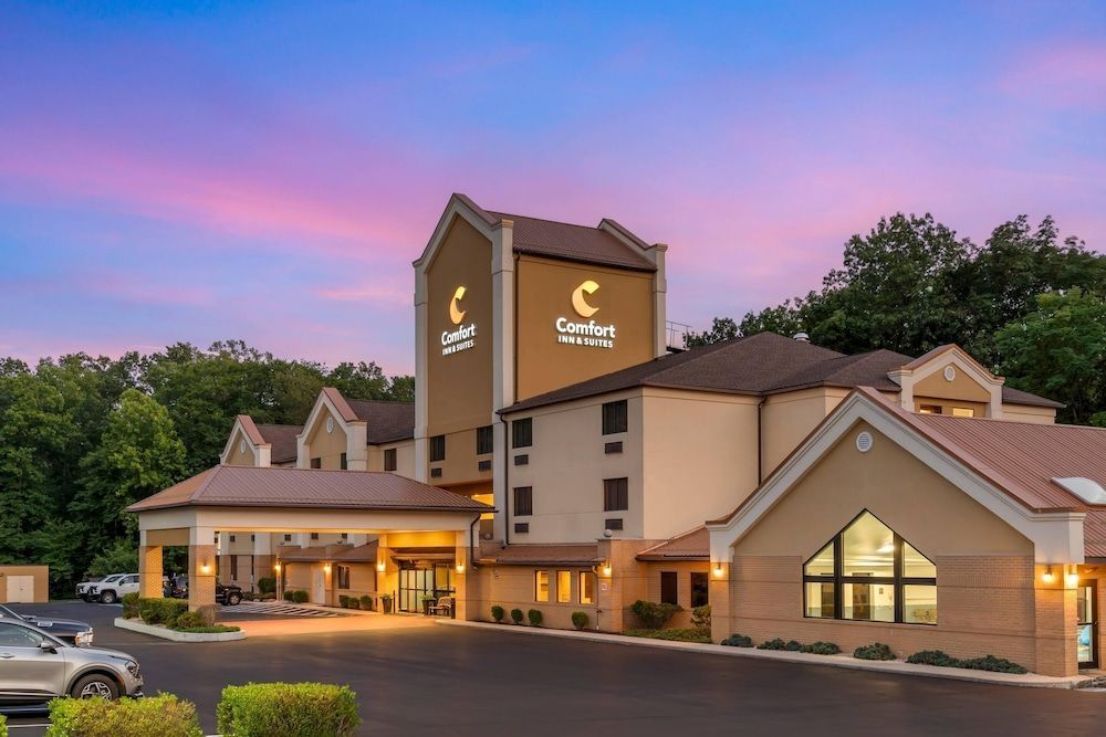 Comfort Inn & Suites LaVale - Cumberland 1