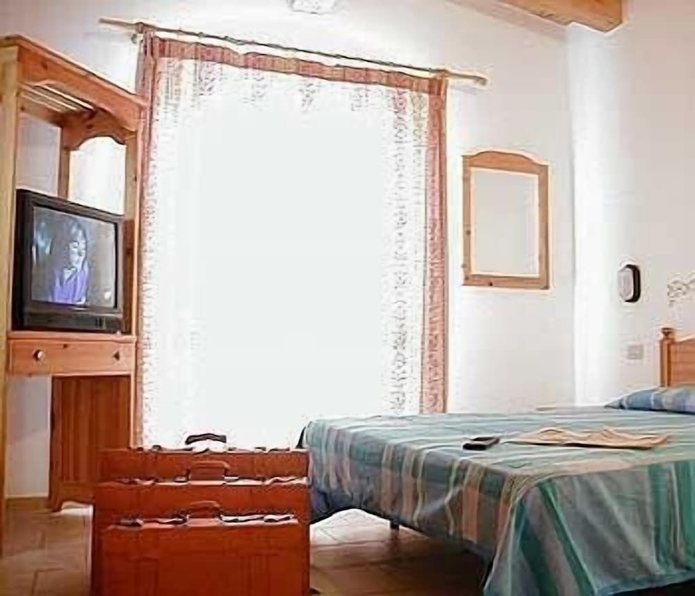 Hotel Garni Tosca 2