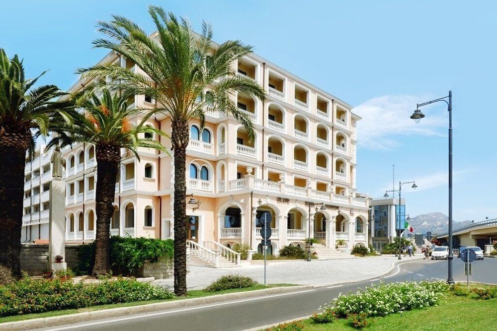 Grand Hotel President 1