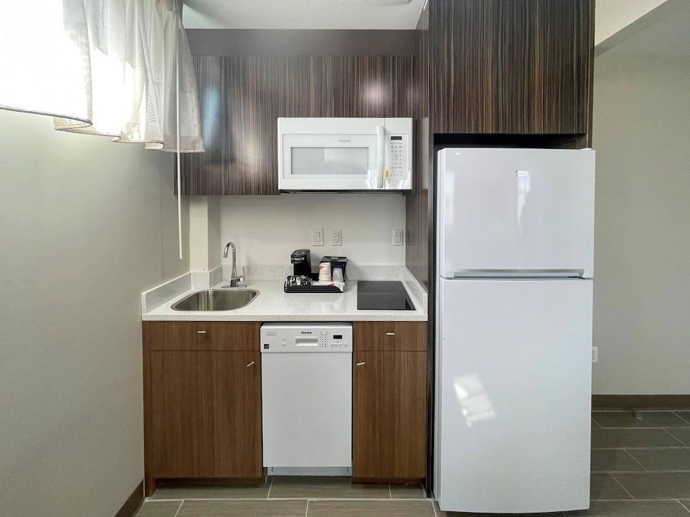 MainStay Suites Bronx - Belmont 1