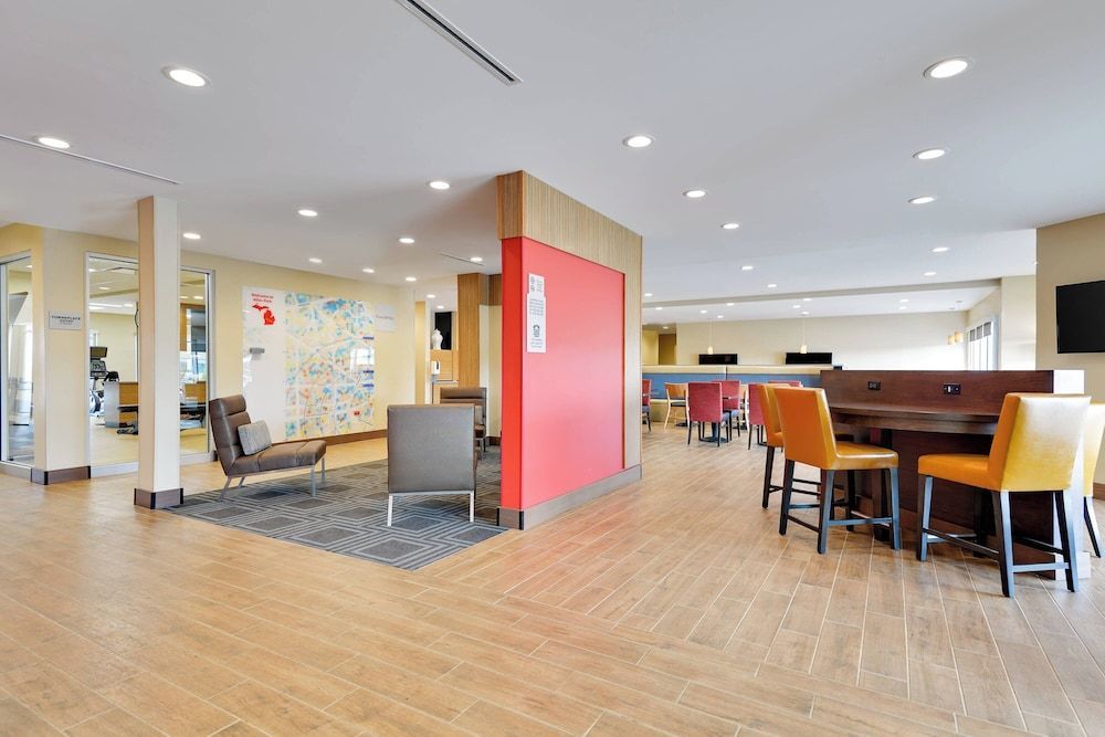 TownePlace Suites by Marriott Detroit Allen Park 2