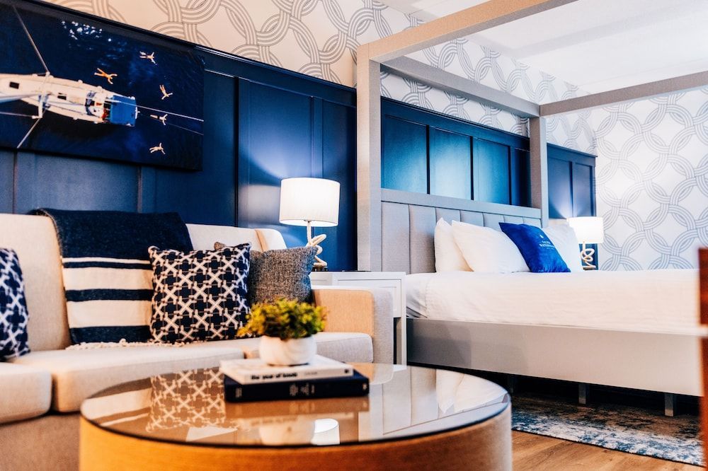 Salem Waterfront Hotel & Suites 1