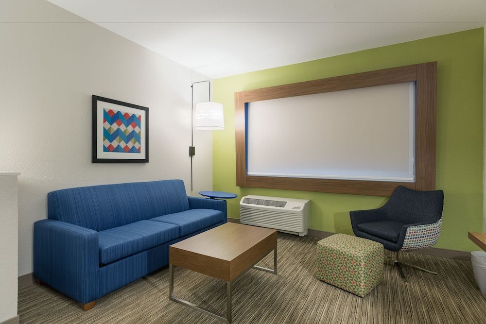 Holiday Inn Express & Suites SAN MARCOS SOUTH by IHG 2
