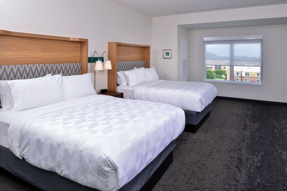 Holiday Inn DETROIT NORTHWEST - LIVONIA by IHG 2