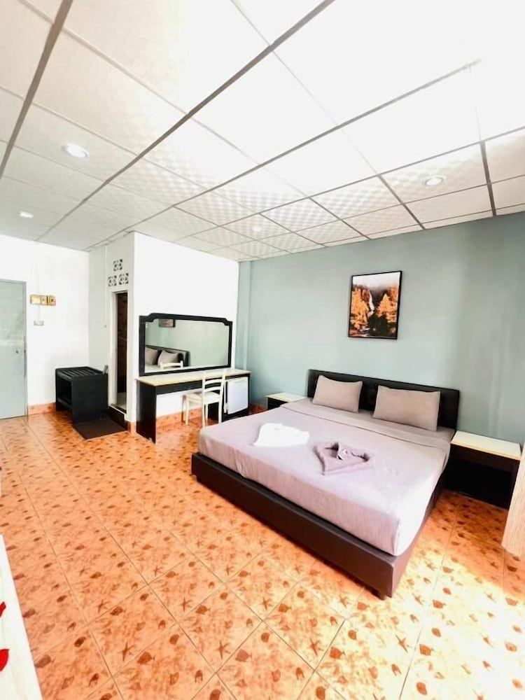 Patong Adventure Hostel 1