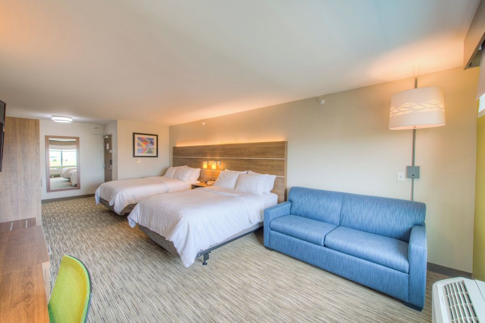 Holiday Inn Express & Suites - Remington by IHG 2