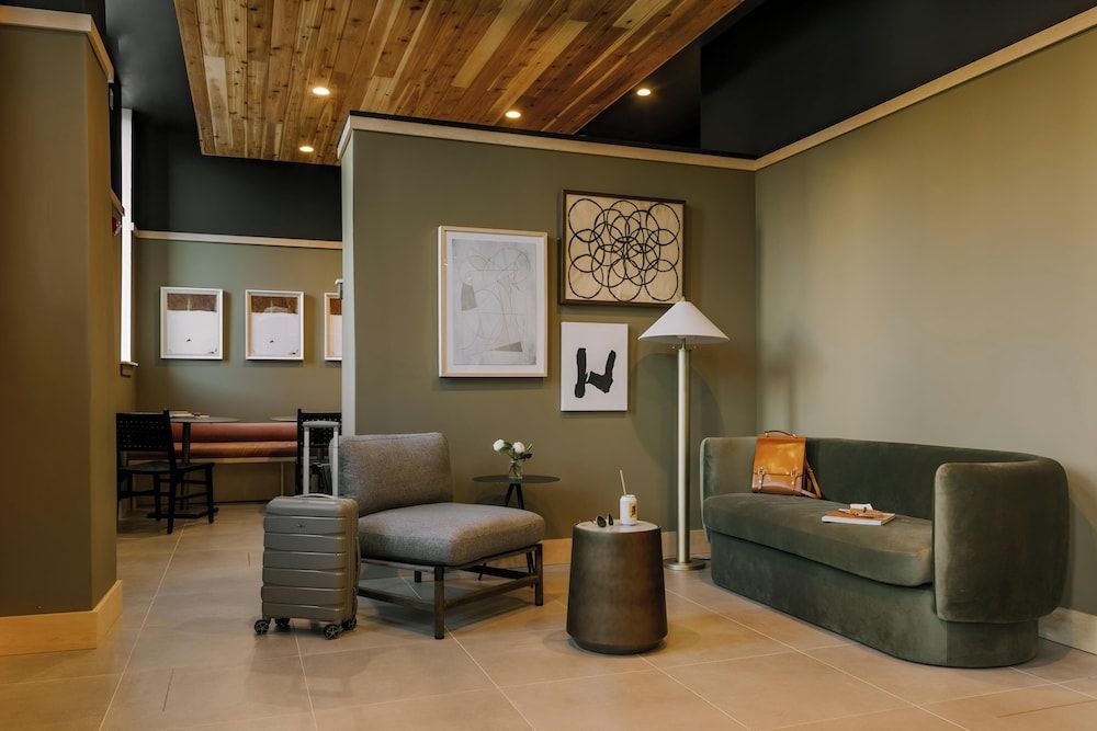 Sosuite at The Ovation - Ave of The Arts 2