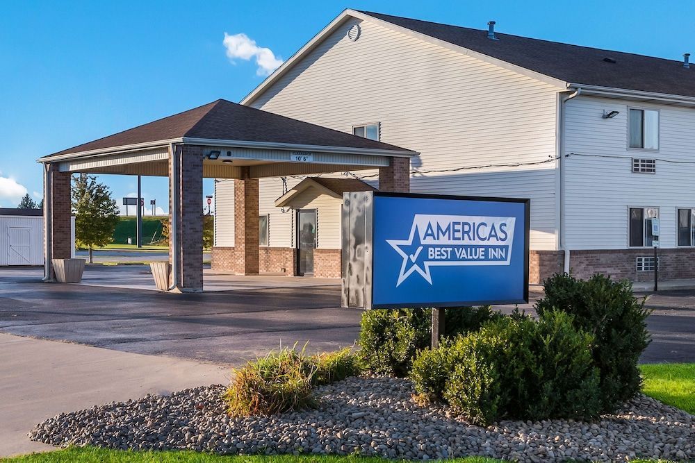 Americas Best Value Inn Wenona 1