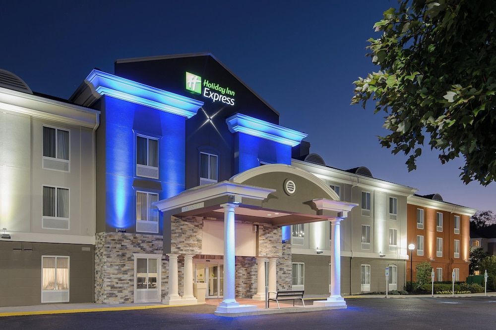 Holiday Inn Express & Suites PHILADELPHIA - MT. LAUREL by IHG 1