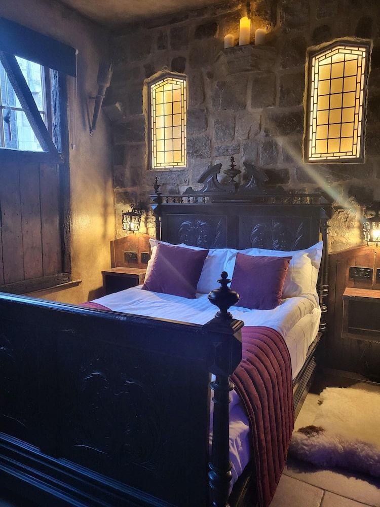 Hocus Pocus Tiny Hotel 1