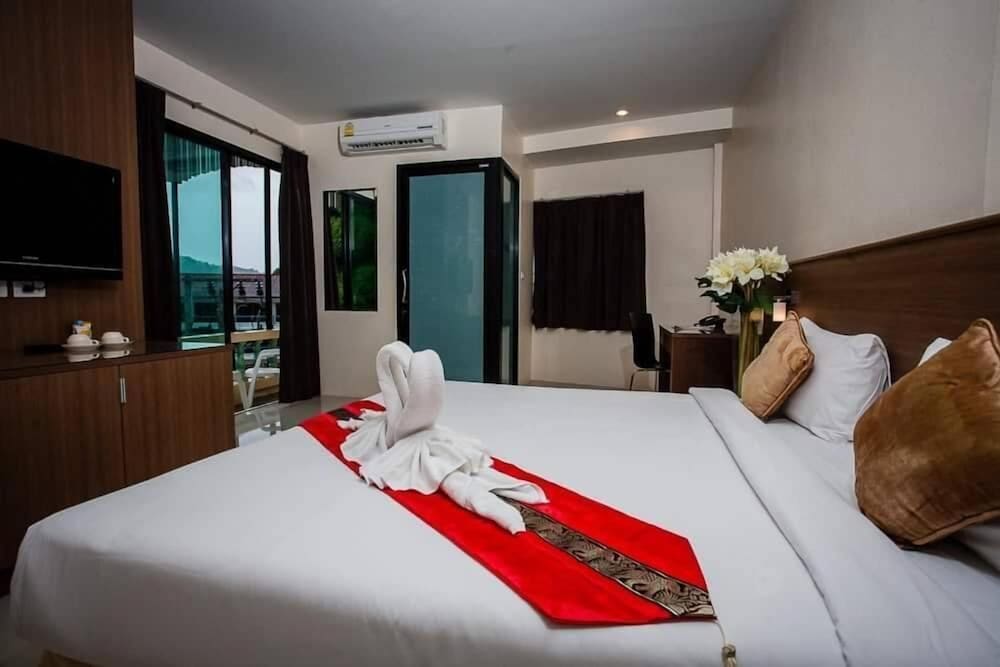 Royal Waves Hotel 2