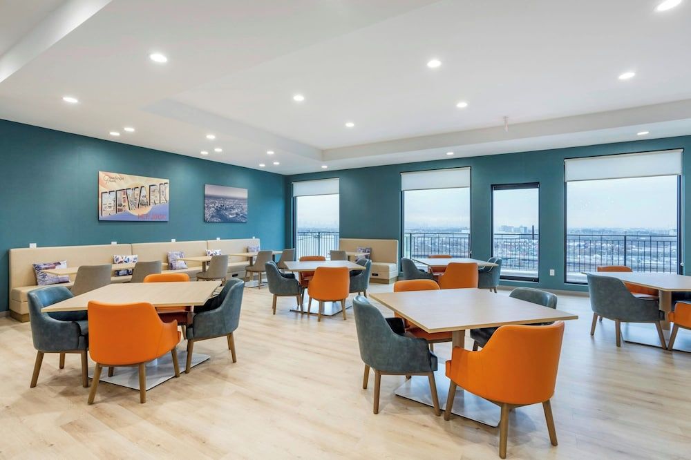 Four Points by Sheraton Newark Airport 1