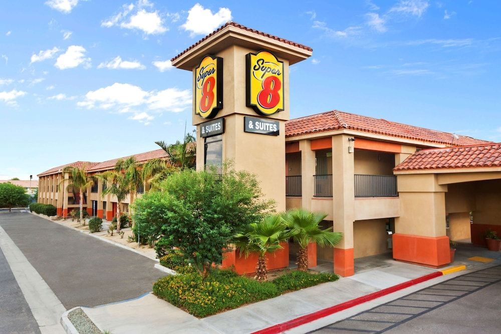 Super 8 by Wyndham Indio 1