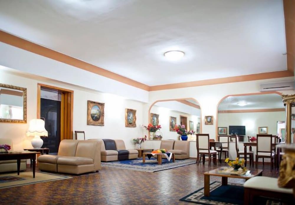 Hotel Blu 2