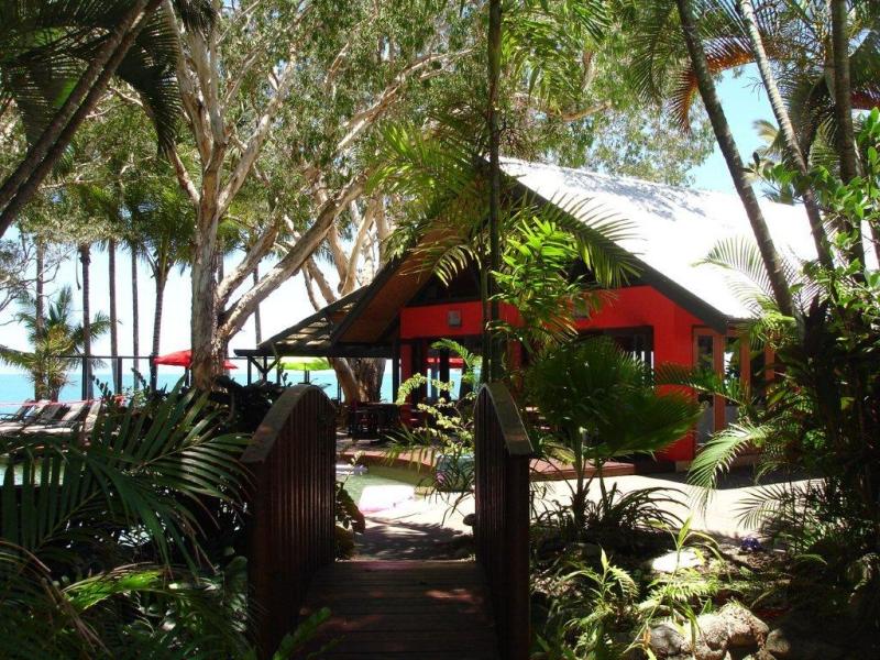 Turtle Cove Beach Resort - Respectful Adults Only - BYO food & beverage Resort 2
