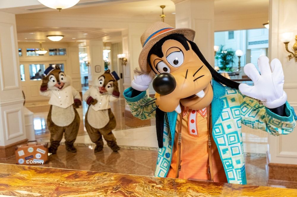 Hong Kong Disneyland Hotel 2