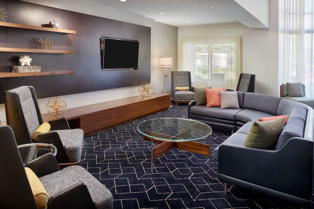 Courtyard by Marriott Atlanta Alpharetta 1