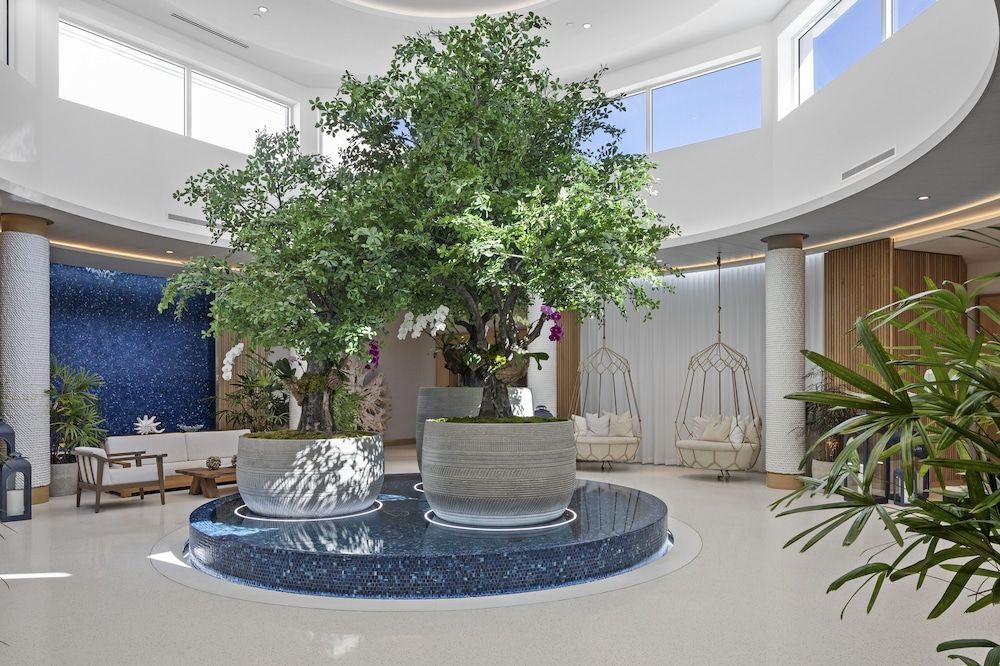 Opal Grand Oceanfront Resort & Spa 2