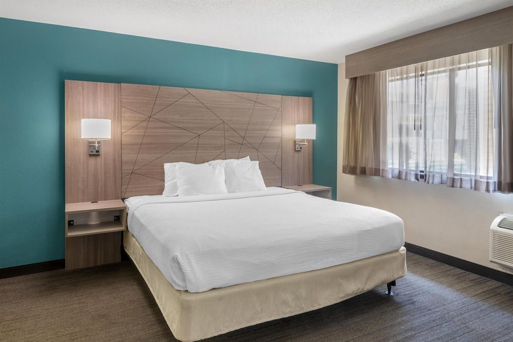Best Western Fishkill Inn & Suites 1