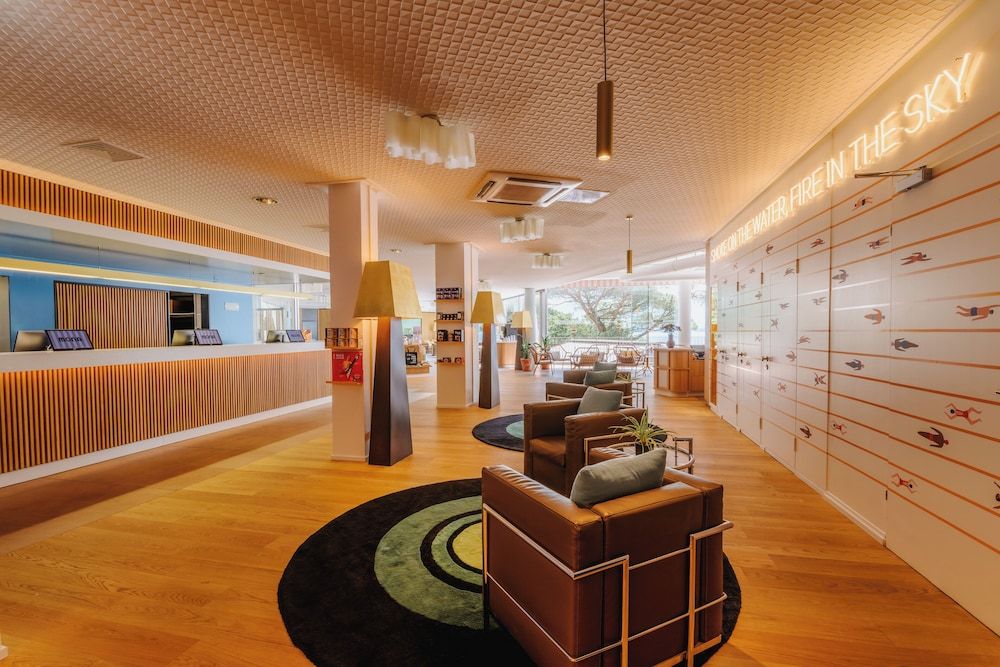 Hotel Mona 2