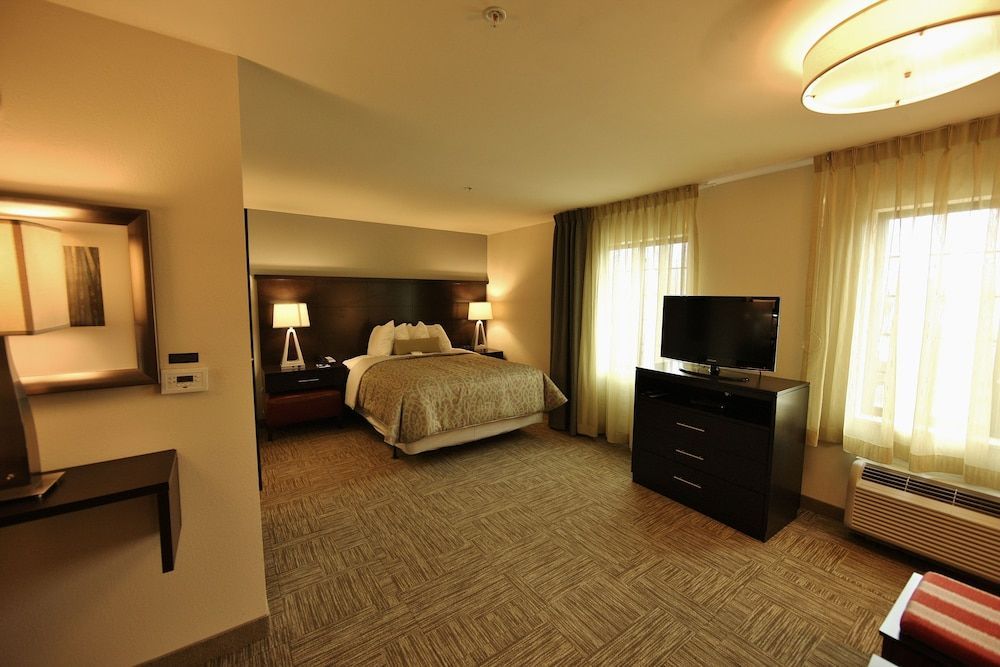 Staybridge Suites SYRACUSE (LIVERPOOL) by IHG 1