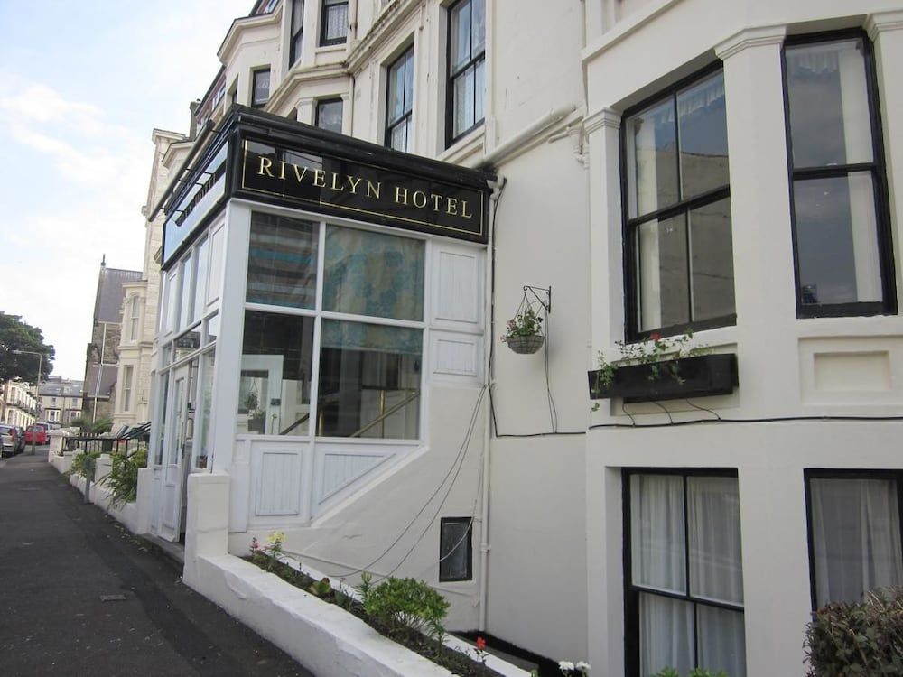 Rivelyn Hotel Bar & Restaurant 1