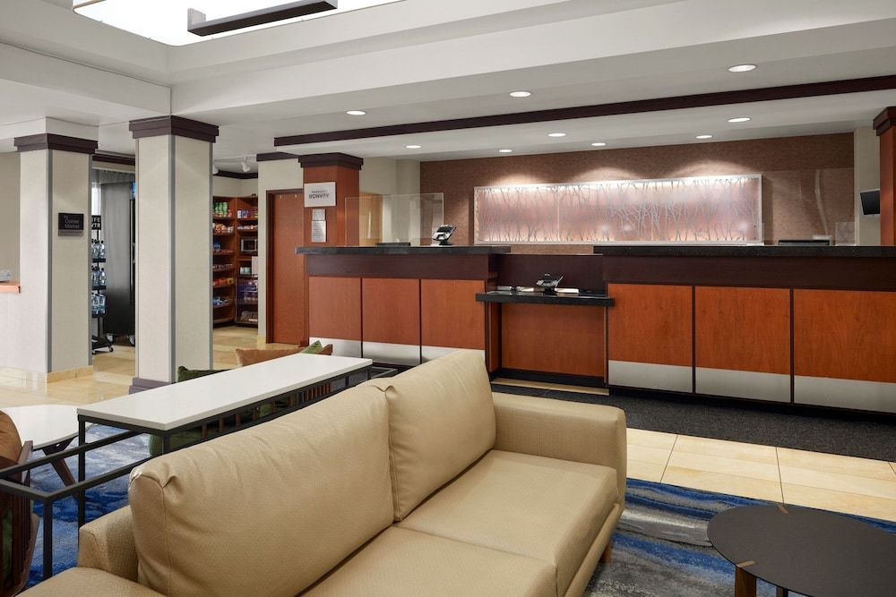 Fairfield Inn & Suites Bedford 2