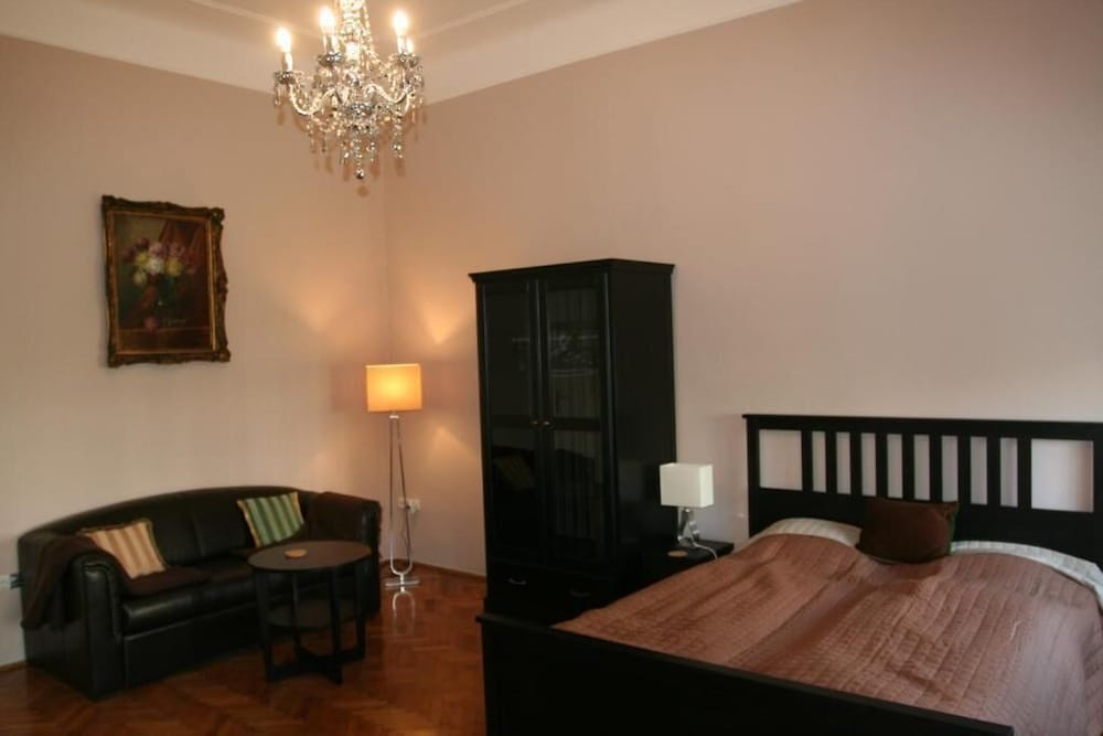 Diamonds Apartments 2