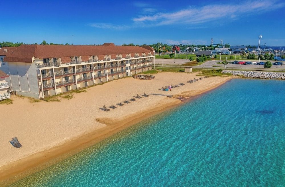 Best Western Plus Dockside Waterfront Inn 1