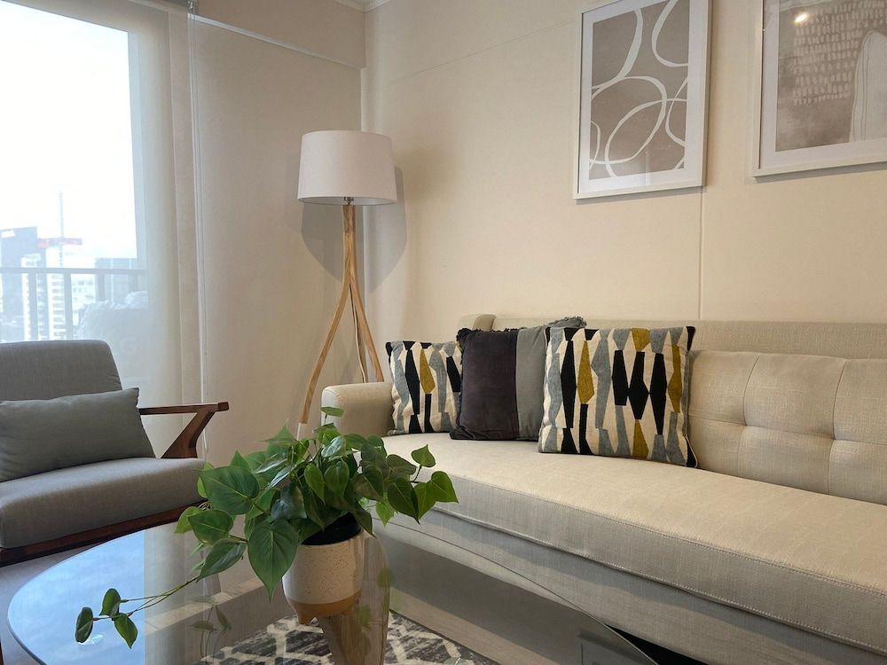 Redibuk - Premiere 1BR in San Isidro 1