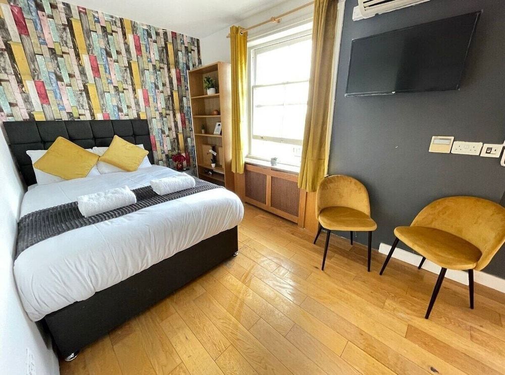 Portobello Road artistic studios 2
